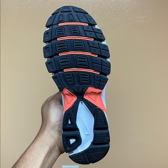 2011 Nike Initiator Women’s Running Sneakers “White Orange” Size 8  394053-180 - Picture 15 of 16